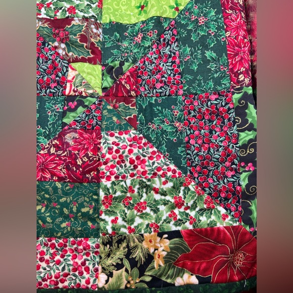 Quilted Christmas Cats Holly Berry Table Runner/Bed Topper Holidays Home Decor - Picture 7 of 13